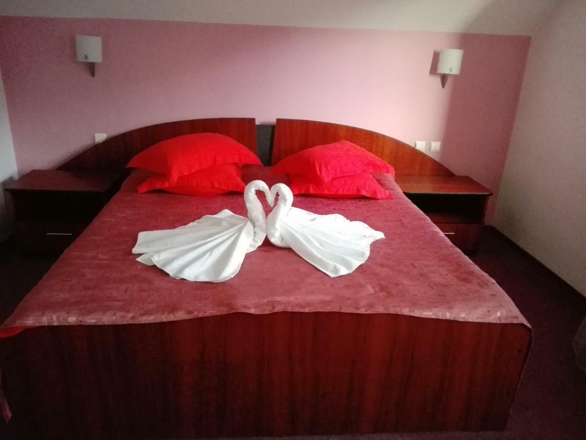 Grandemi Belvedere Bucovina Frasin Bagian luar foto